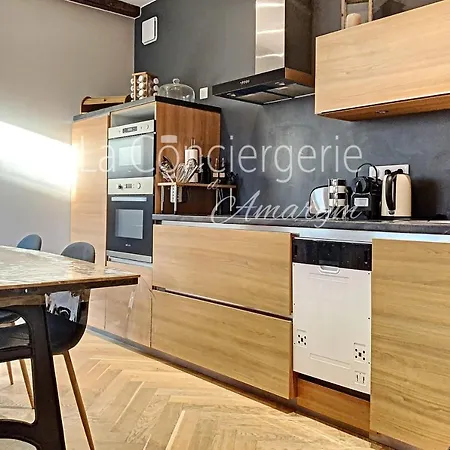 Aa13 - Le Victor Hugo - Sejour D'exception Dans Un Historique Daire *