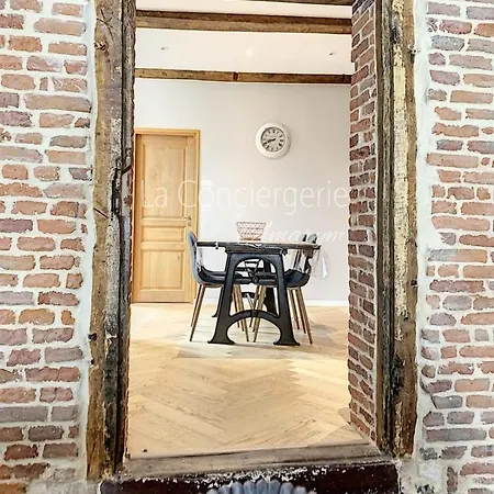 Aa13 - Le Victor Hugo - Sejour D'exception Dans Un Historique Daire *