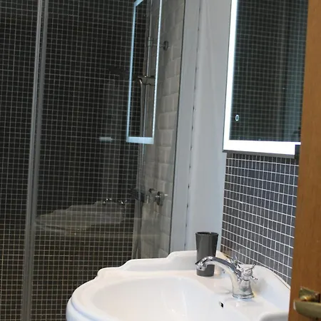 Aa13 - Le Victor Hugo - Sejour D'exception Dans Un Historique *